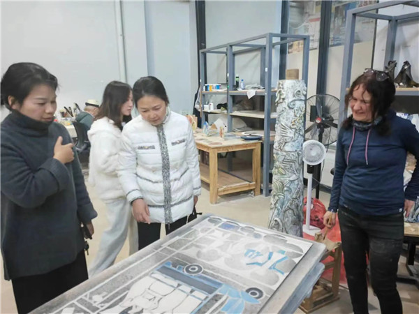 景德镇陶瓷文化国际交流中心深入景德镇陶邑文化发展有限公司走访调研