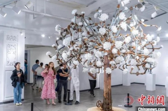 “中·丹·美当代陶瓷雕塑展”亮相景德镇